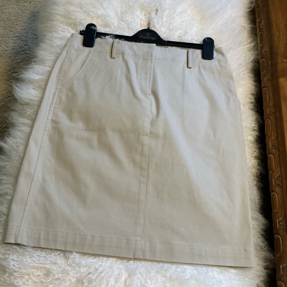 NWT Brooks Brothers Khaki skirt with stretch.  size 10